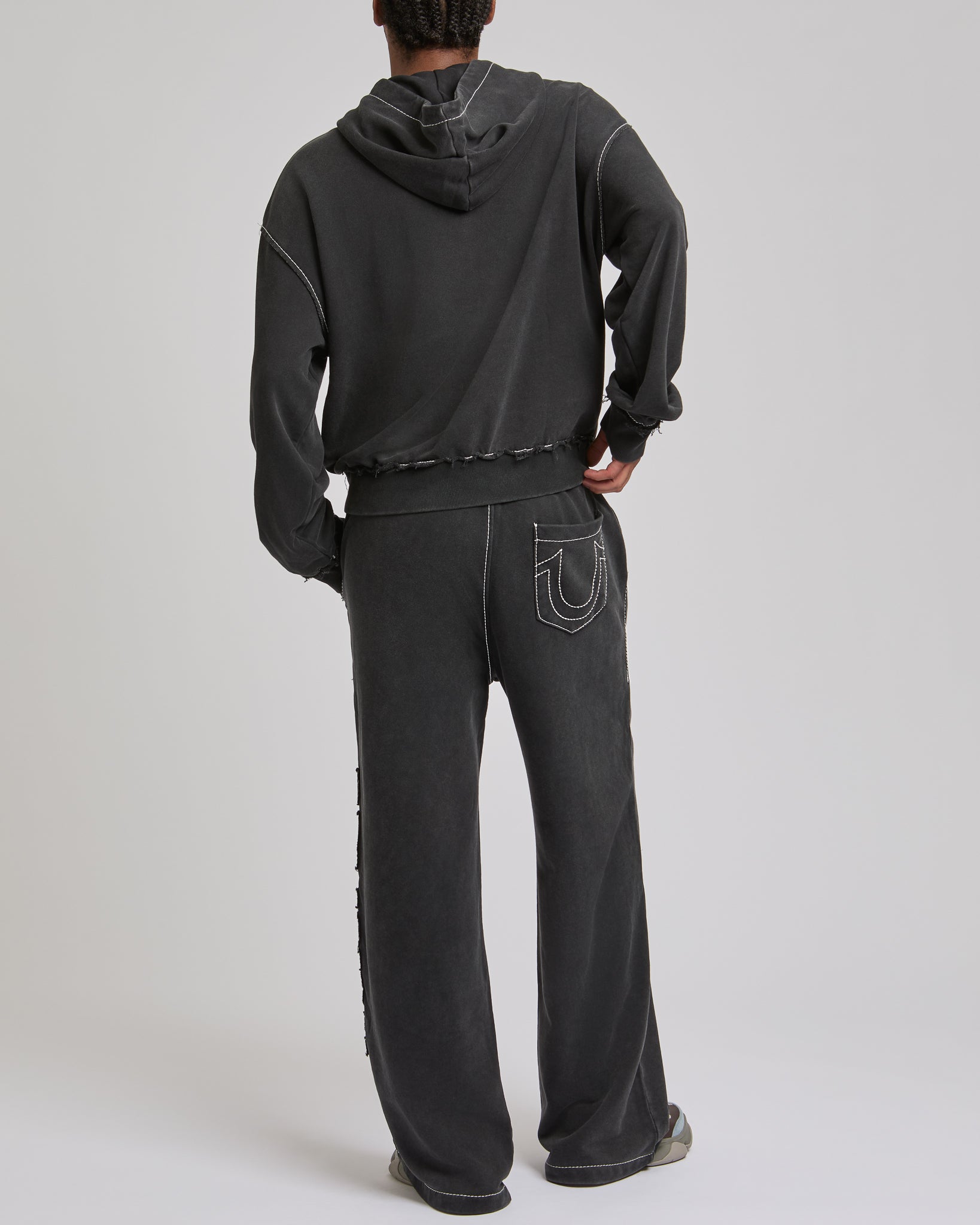 APPLIQUE BIG T BOXY HOODIE - JET BLACK