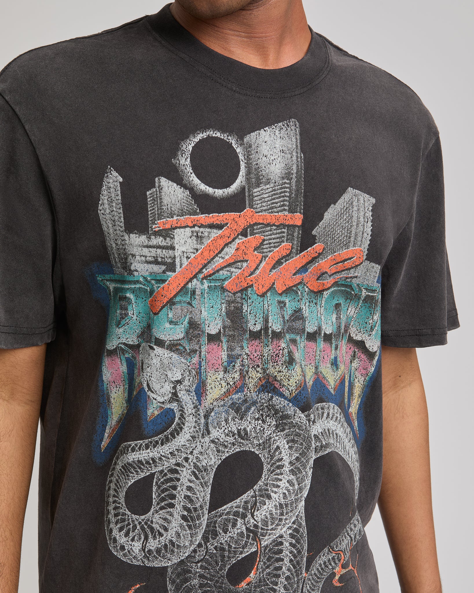 WASHED SNAKE BITE TEE - JET BLACK