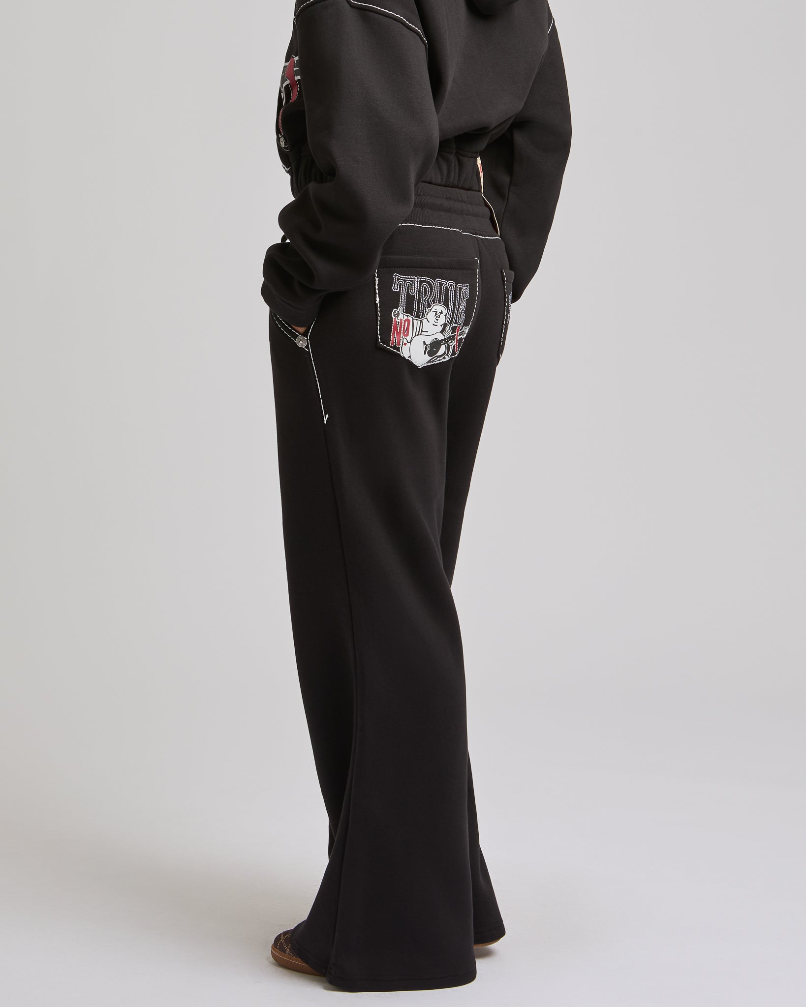 LR BIG T WIDE LEG SWEATPANTS - JET BLACK