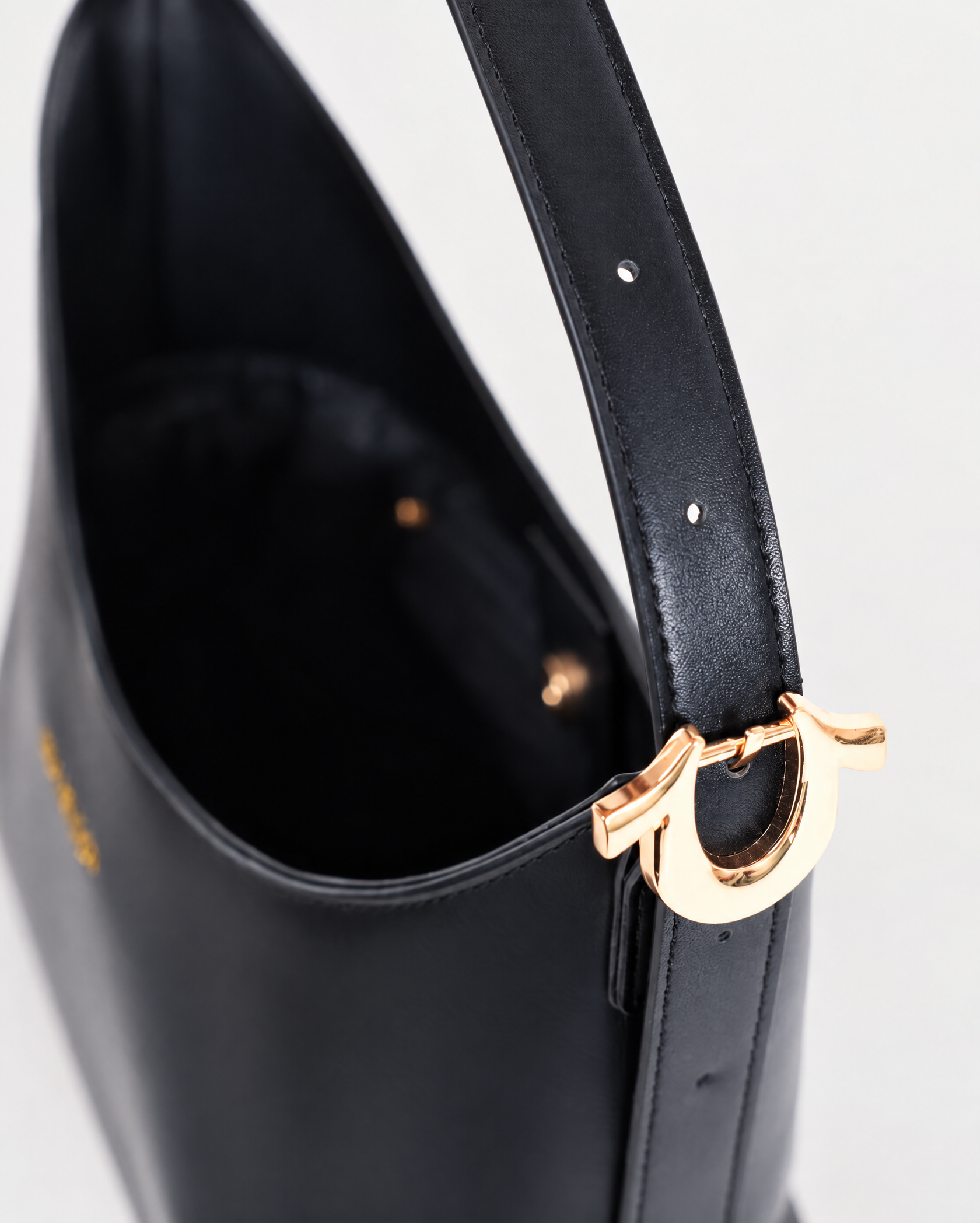 CLASSIC TR LOGO PURSE - JET BLACK
